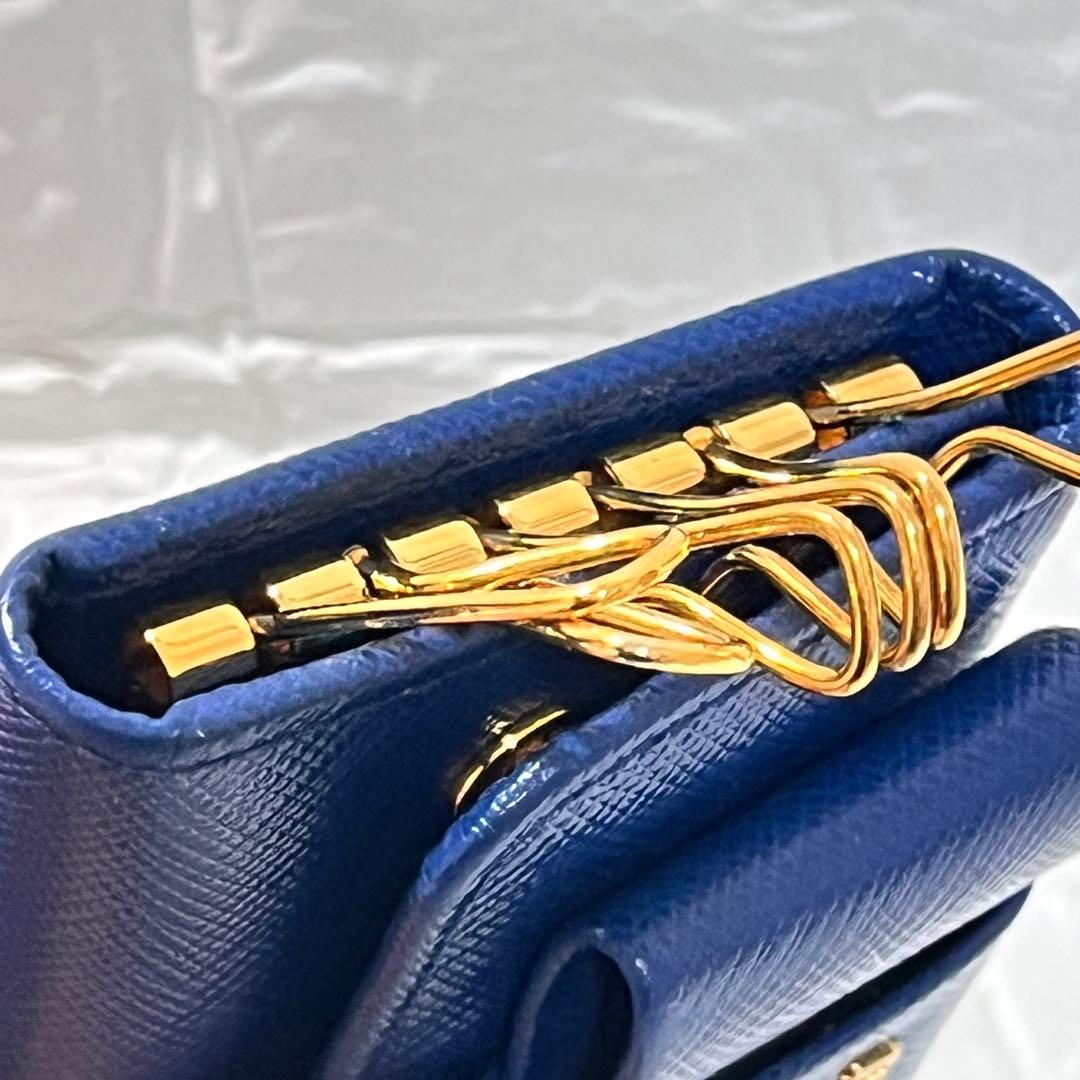 美品✨PRADA キーケース　フィオッコ　ネイビー　メタルロゴ　6連