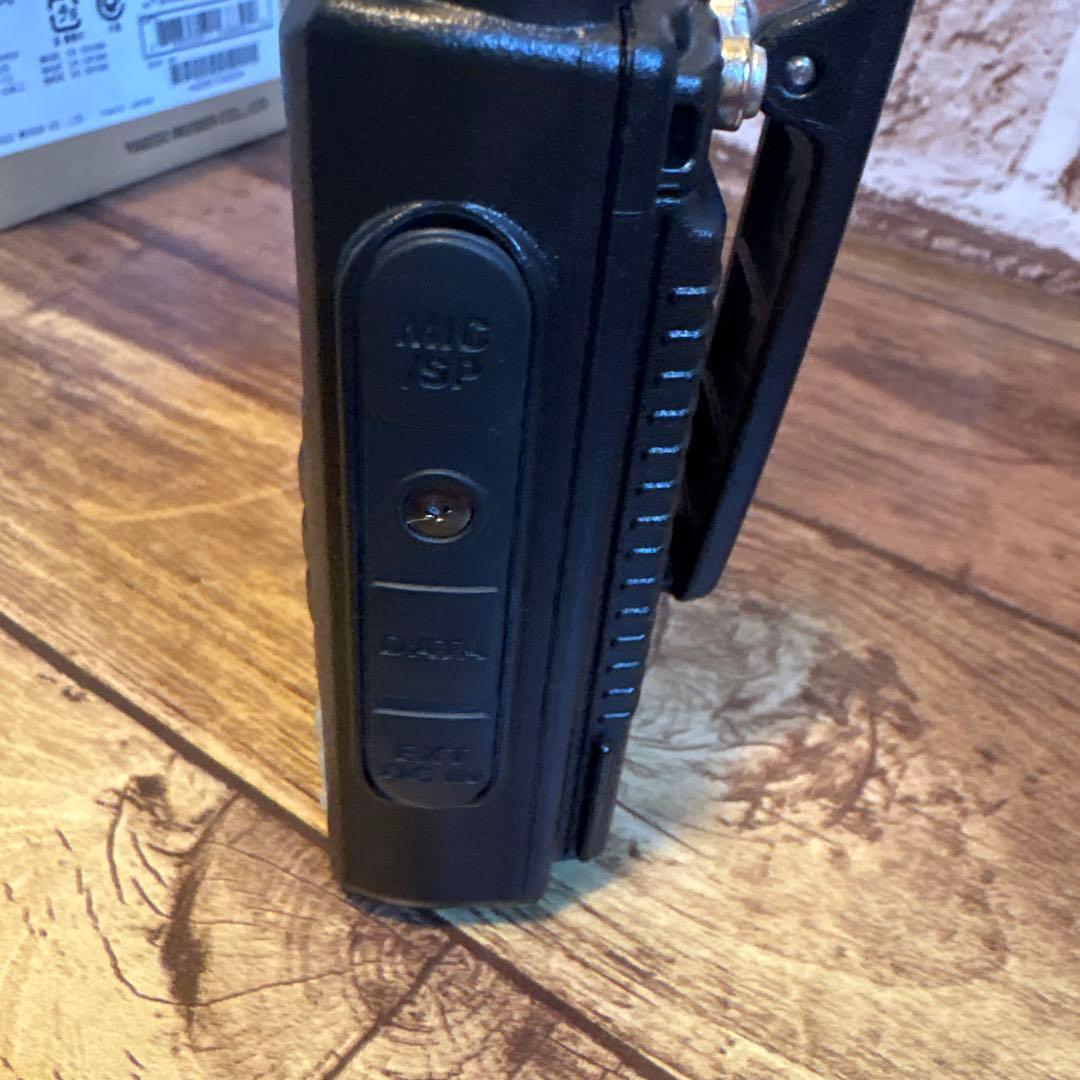YAESU FT-70D デジタル受信機（中古品）