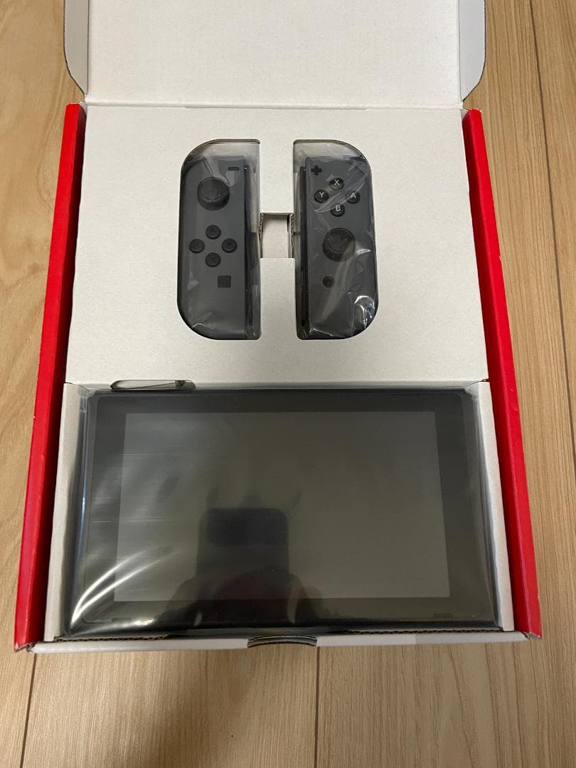【032】Nintendo Switch 本体 グレー 新品未使用