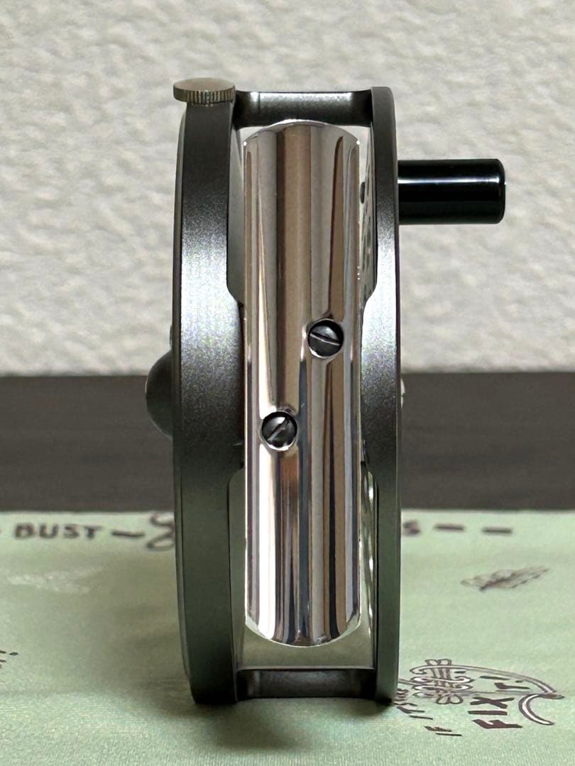 極上品　Hardy L.R.H Lightweight Fly Reel
