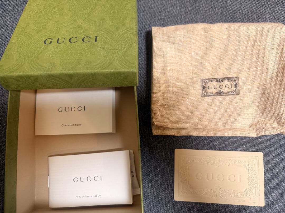 GUCCI ブラックレザー キーケース