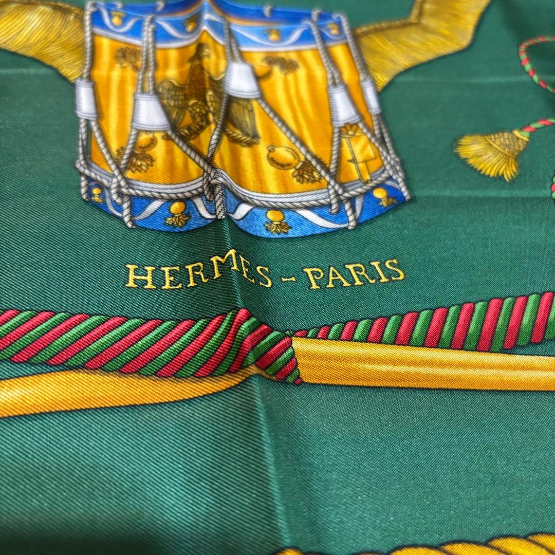 HERMES エルメス　カレ90 タンブールの太鼓　TAMBOURS グリーン