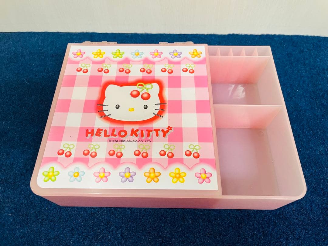 ハローキティ　さくらんぼ　ジュエリーケース　レトロ