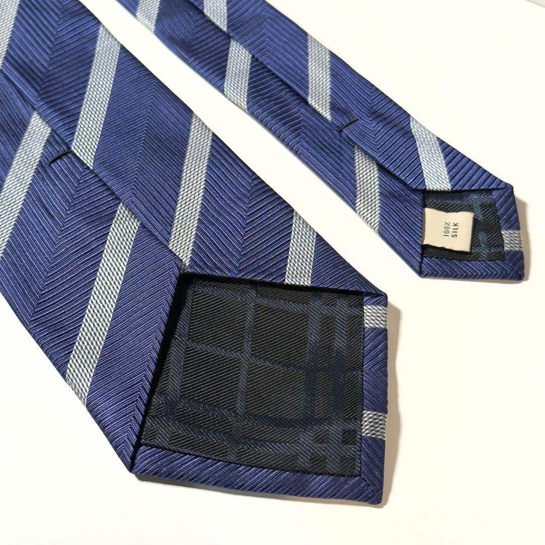 【極美品】 Burberry バーバリー ストライプ柄 ネイビー系 ネクタイ