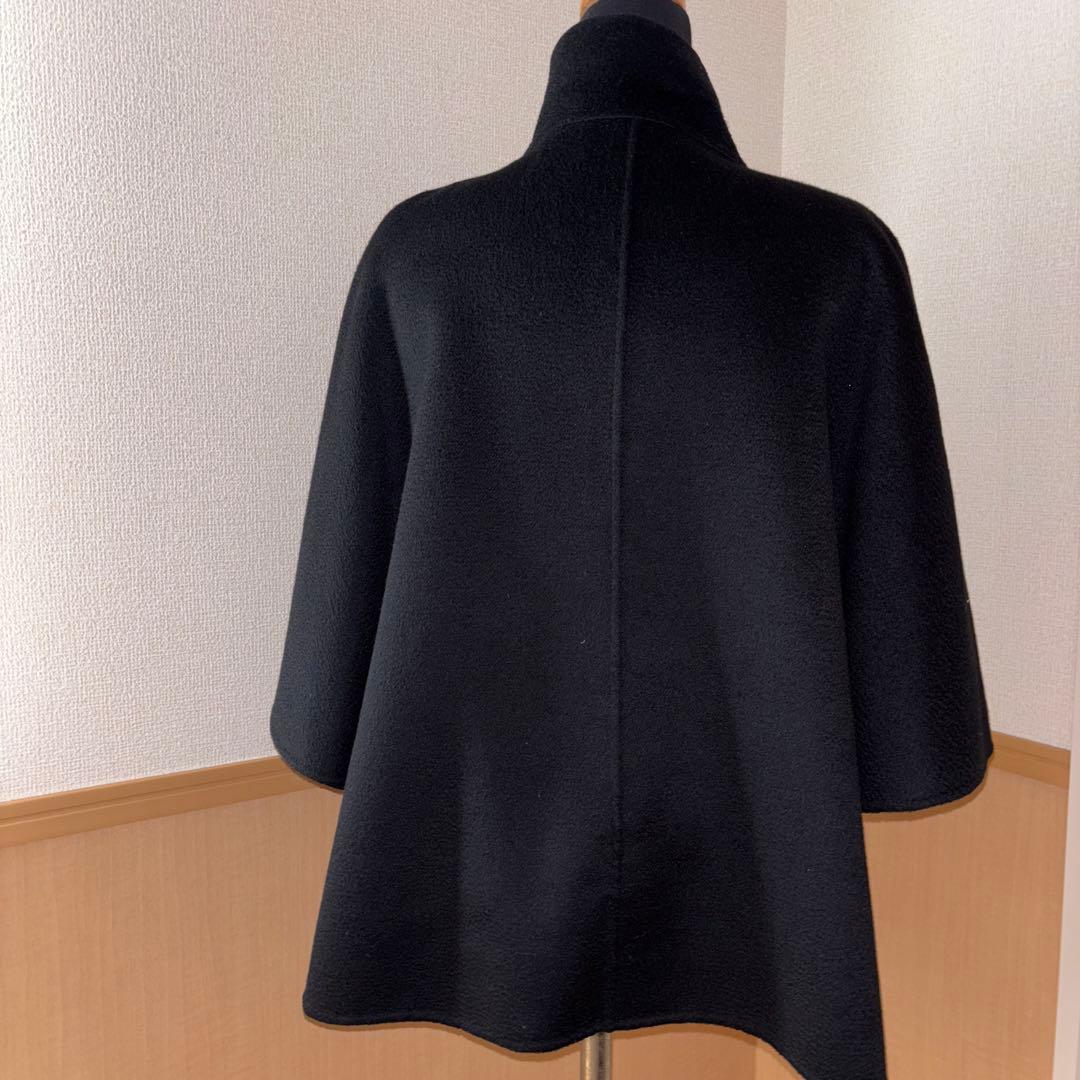 ￼トゥモローランド　ケープコート