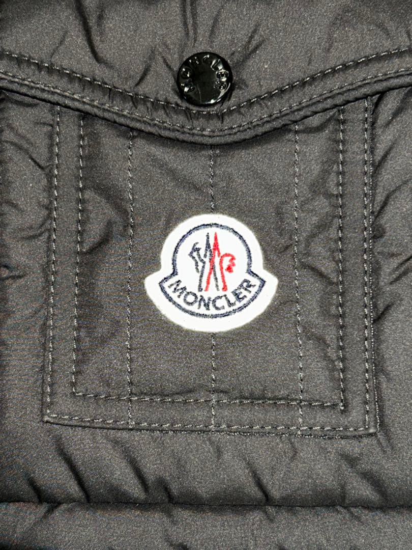 【美品】MONCLER モンクレール ダウンベスト 黒 サイズ2 フード付