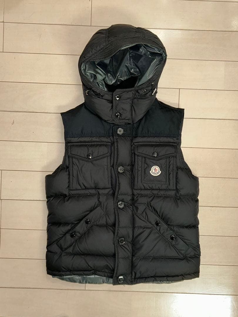 【美品】MONCLER モンクレール ダウンベスト 黒 サイズ2 フード付