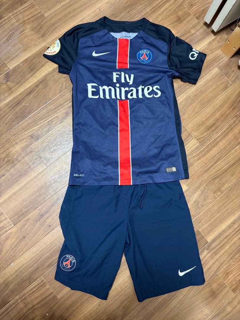 値下げ！パリ・サンジェルマン ホームジャージ Pastore 27