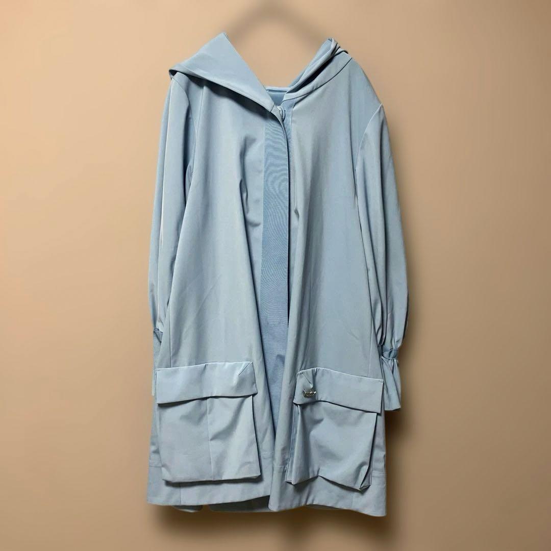 フォクシーニューヨーク　レイニーコート(L)ペールブルー　撥水加工