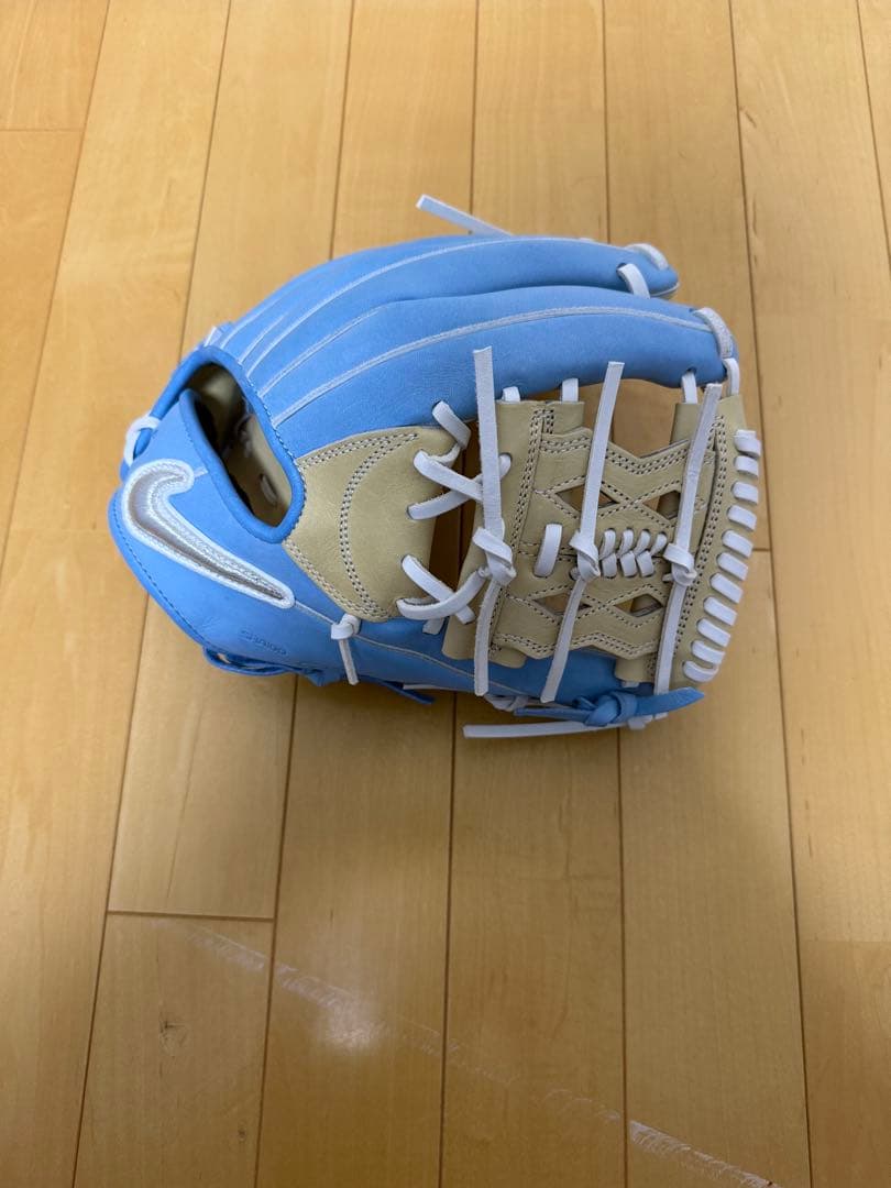 ナイキ 硬式グローブ 150個限定品