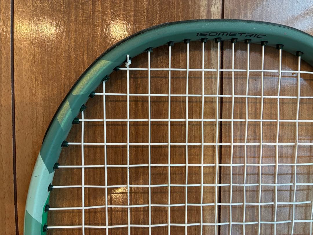 PERCEPT 100 テニスラケット 300g G2
