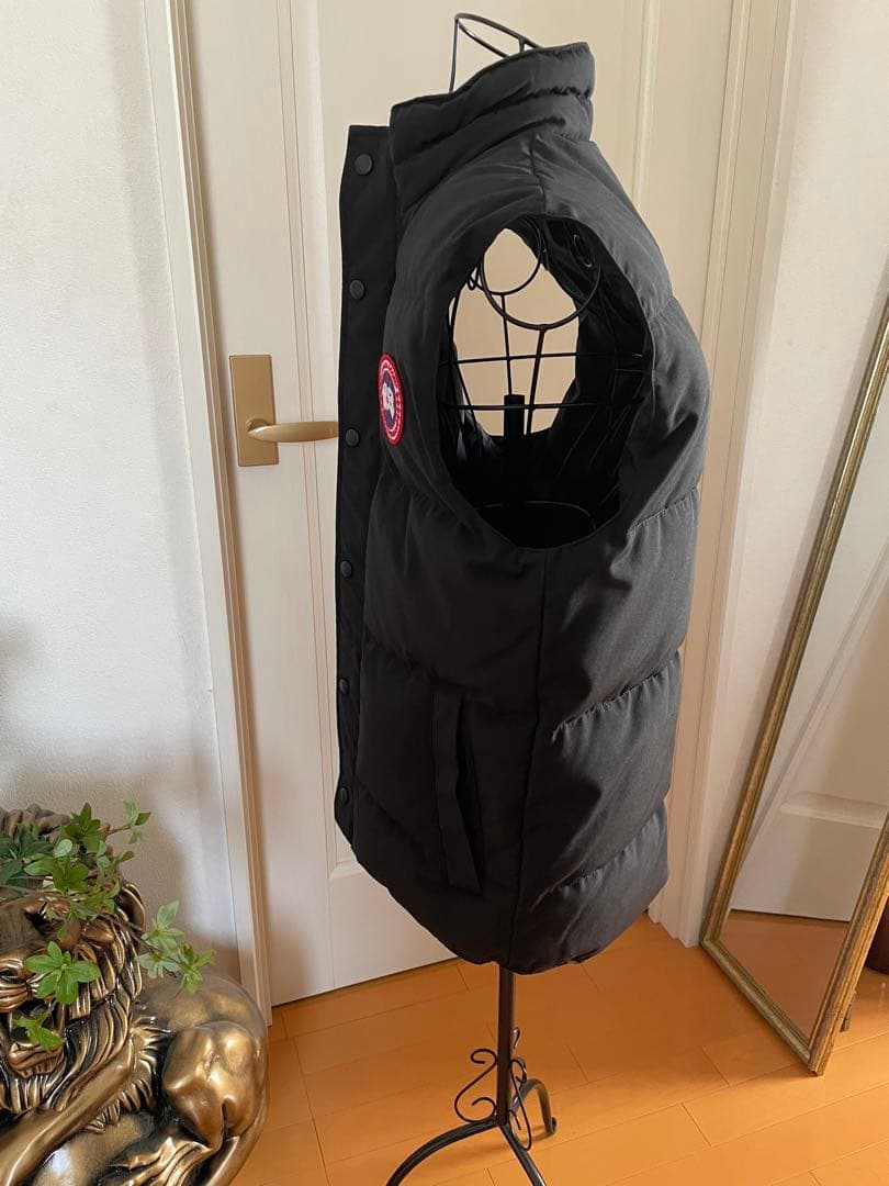 【美品】カナダグース☆ダウンベスト☆4151M ブラックS クリーニング済