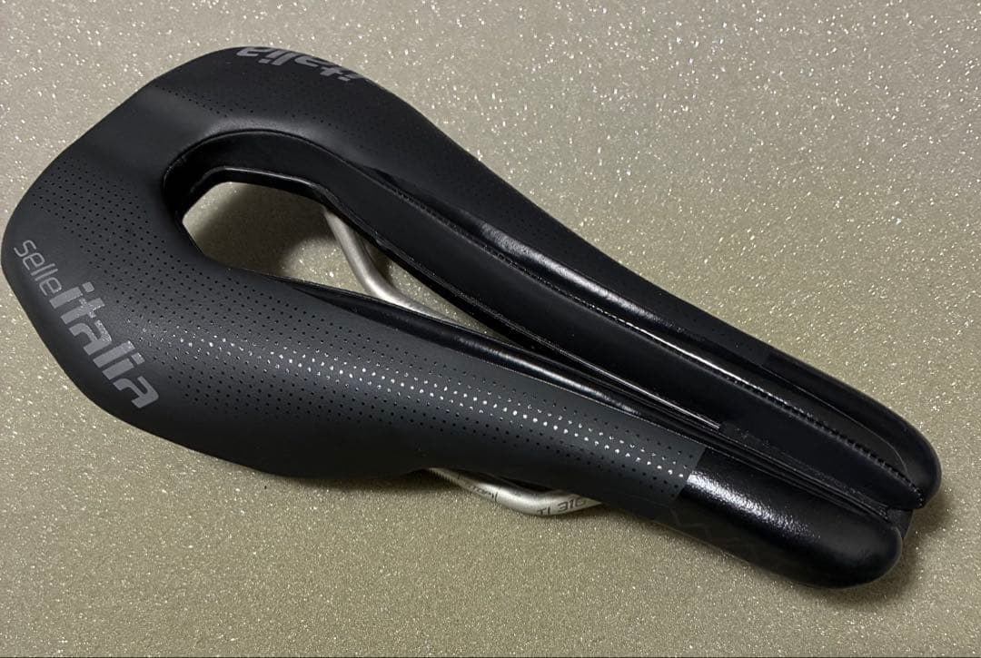 Selle Italia watt ti 316 サドル