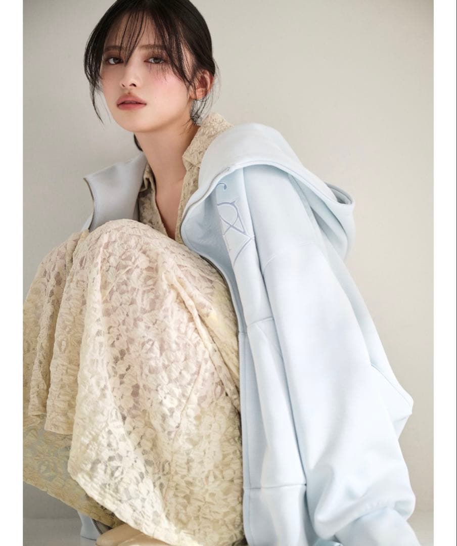 新品未使用未開封♡SNIDEL スナイデル エンブレムボンディングパーカー