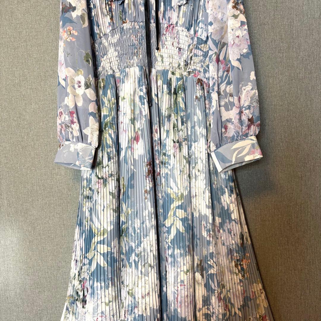 【美品】ビッグシアーフラワープリントワンピース　ジルバイジルスチュアート