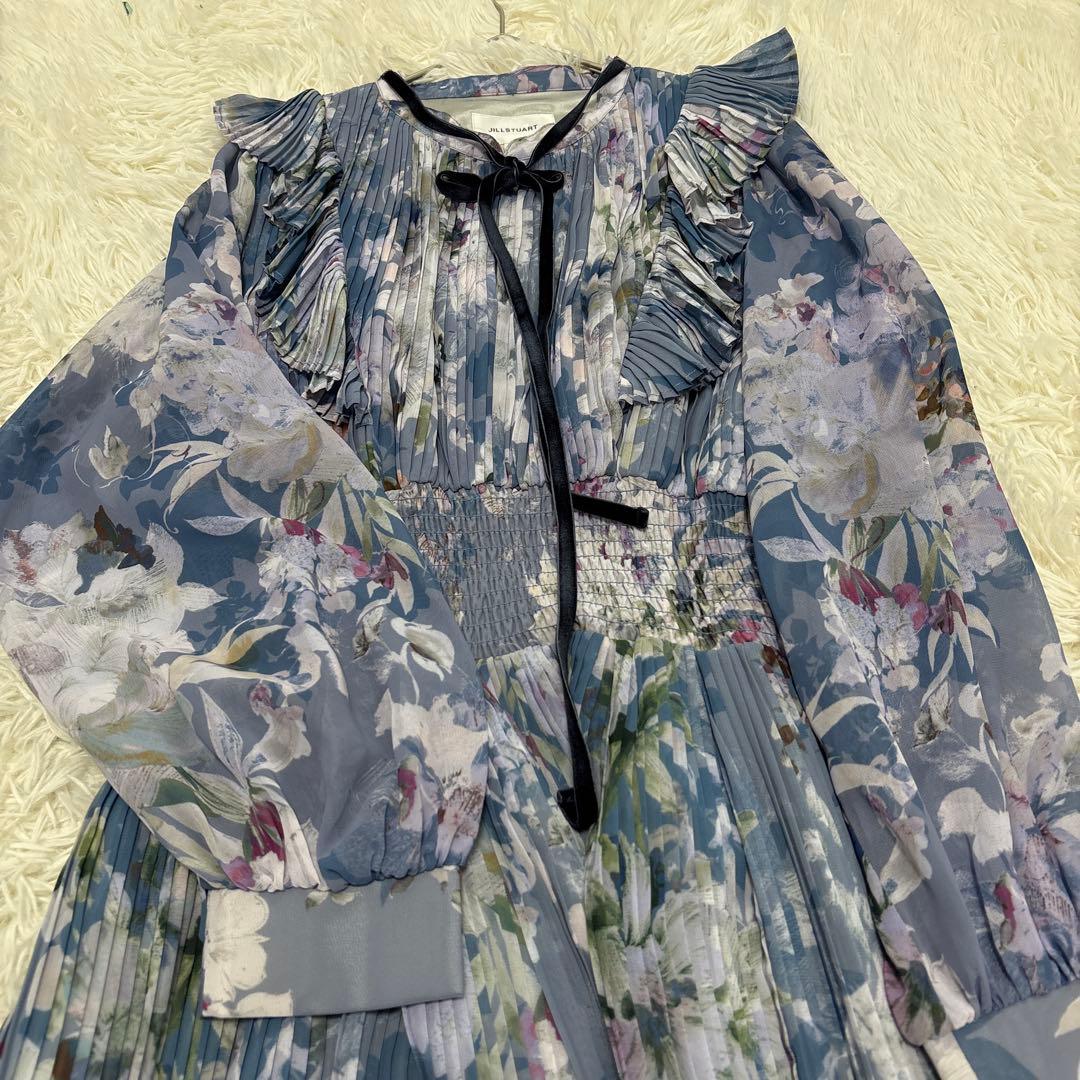 【美品】ビッグシアーフラワープリントワンピース　ジルバイジルスチュアート