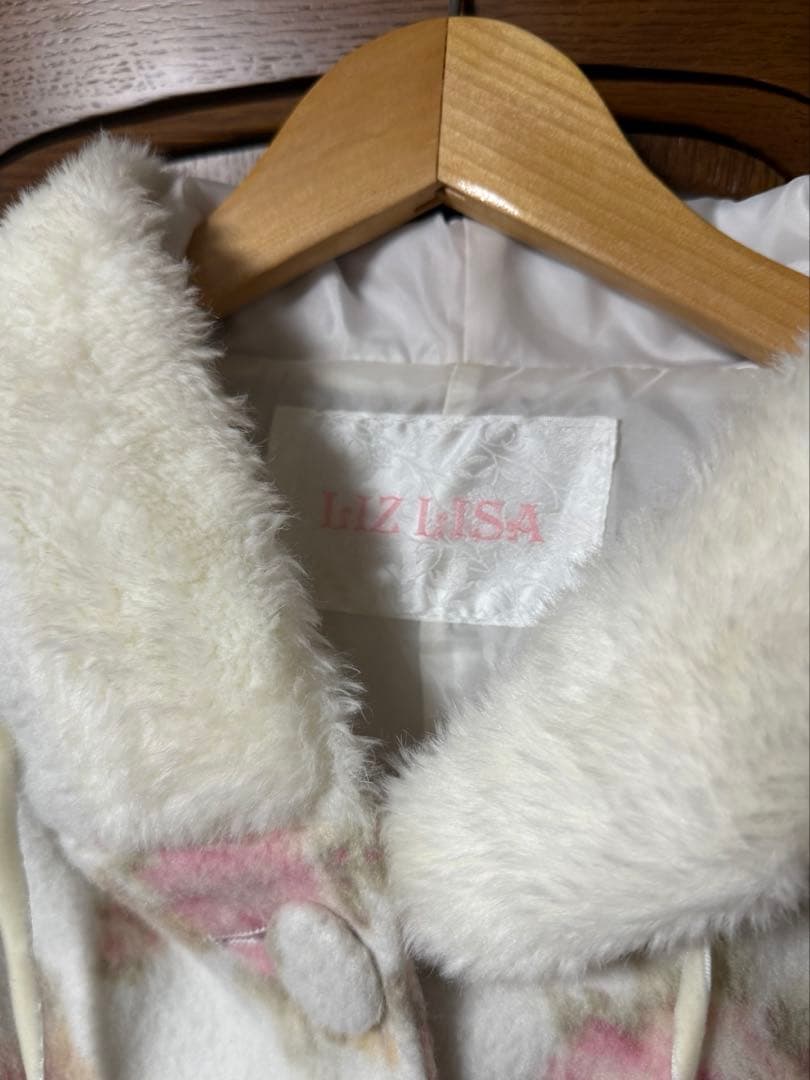 〖最終価格☆〗 LIZLISA リズリサ 花柄 ポンチョ