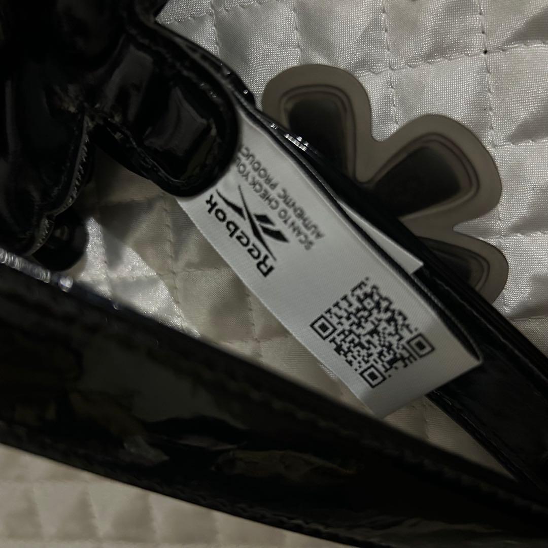 AD2024 24aw Reebok フラワーハーネス 黒 ポンプ