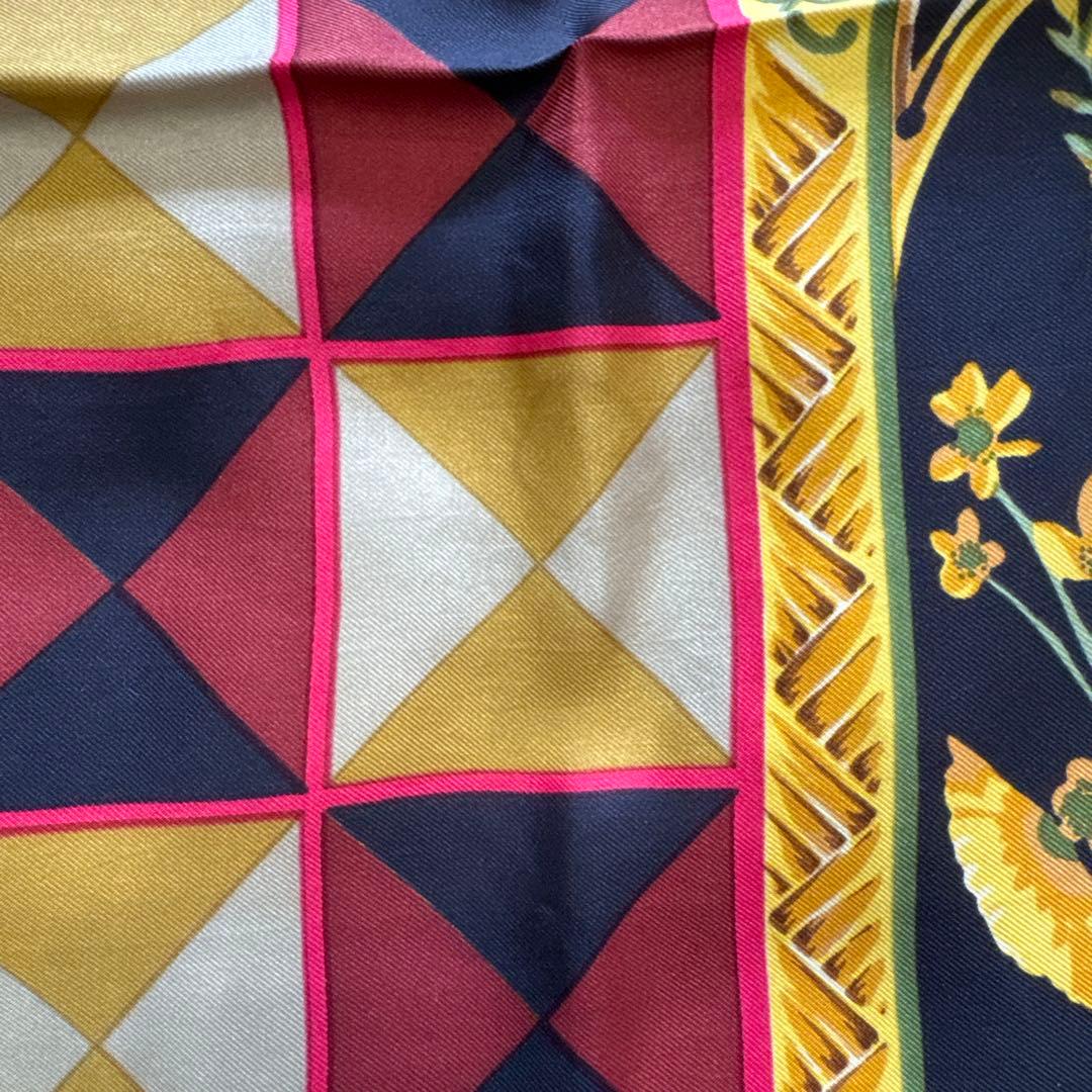 美品 GUCCI スカーフ
