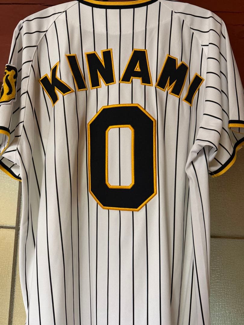 阪神タイガース　ユニフォーム　木浪聖也