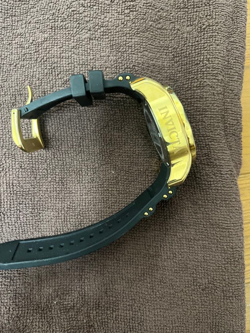 Invicta クロノグラフ 時計 ラバーベルト