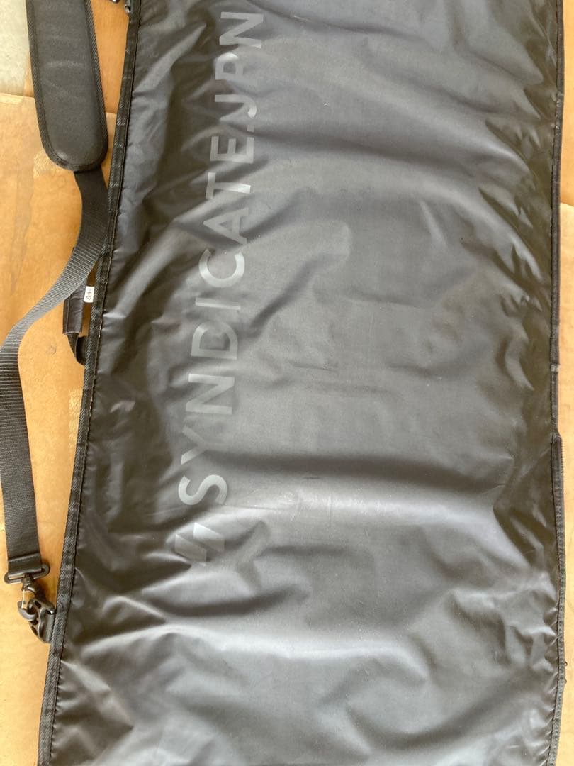 syndicate製　ファンボードケース