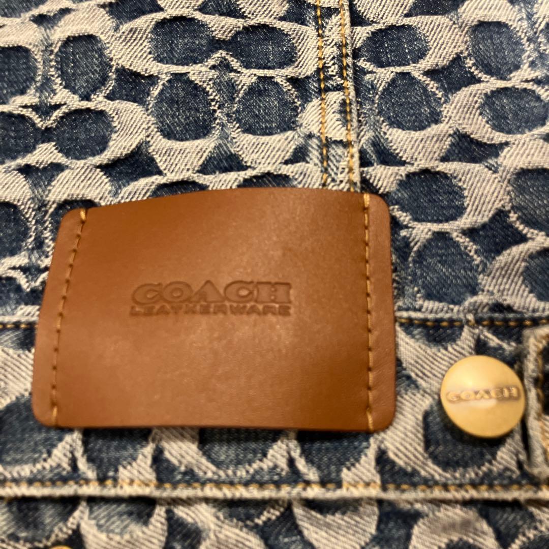 美品✨COACH シグネチャー 総柄 デニムジャケット 金ボタン　L 男女兼用