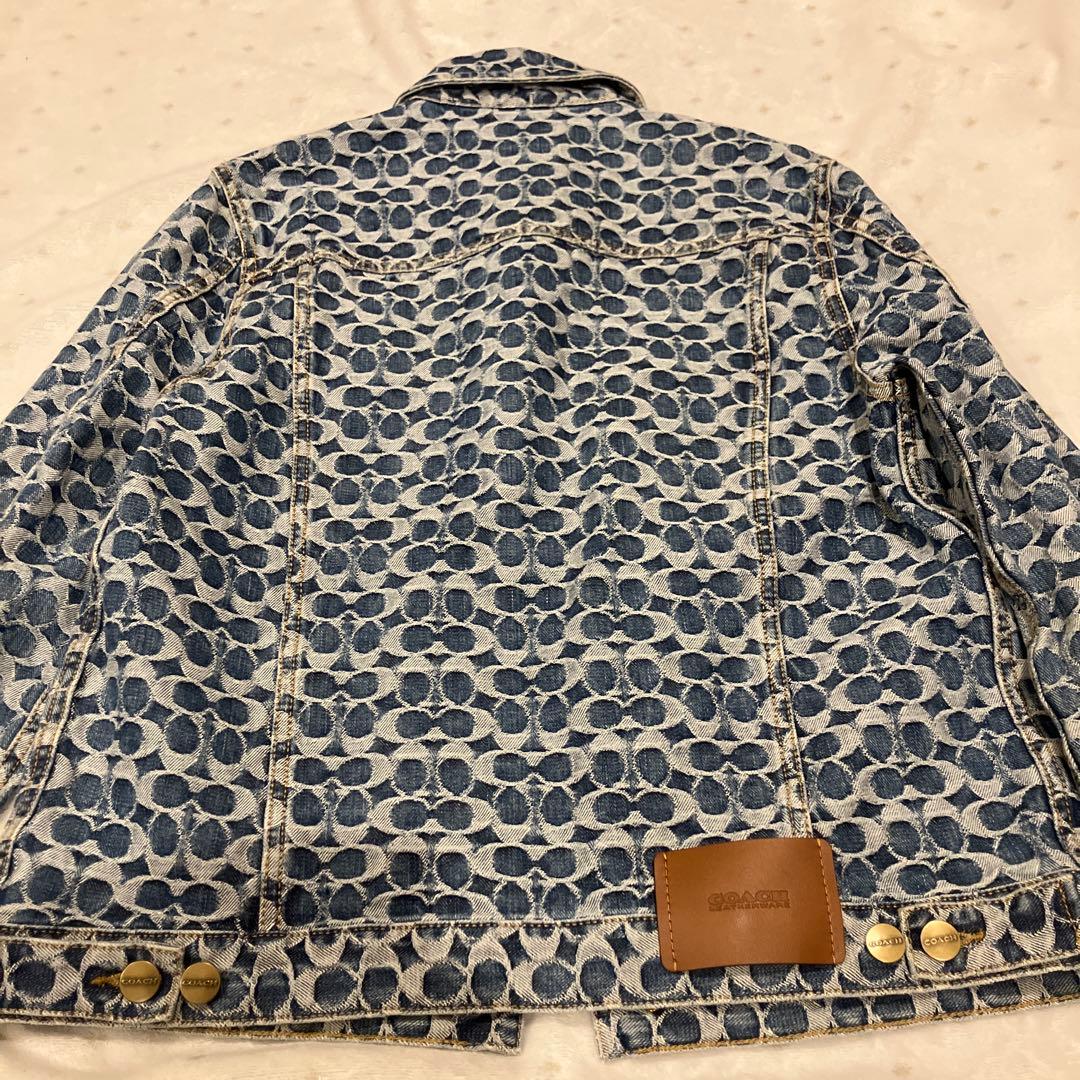 美品✨COACH シグネチャー 総柄 デニムジャケット 金ボタン　L 男女兼用