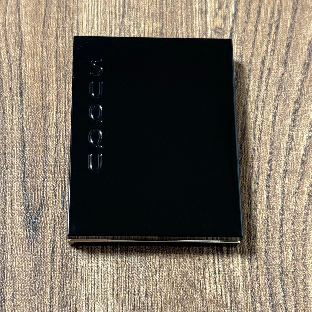 SUQQUシグニチャーカラーアイズ143俄雪