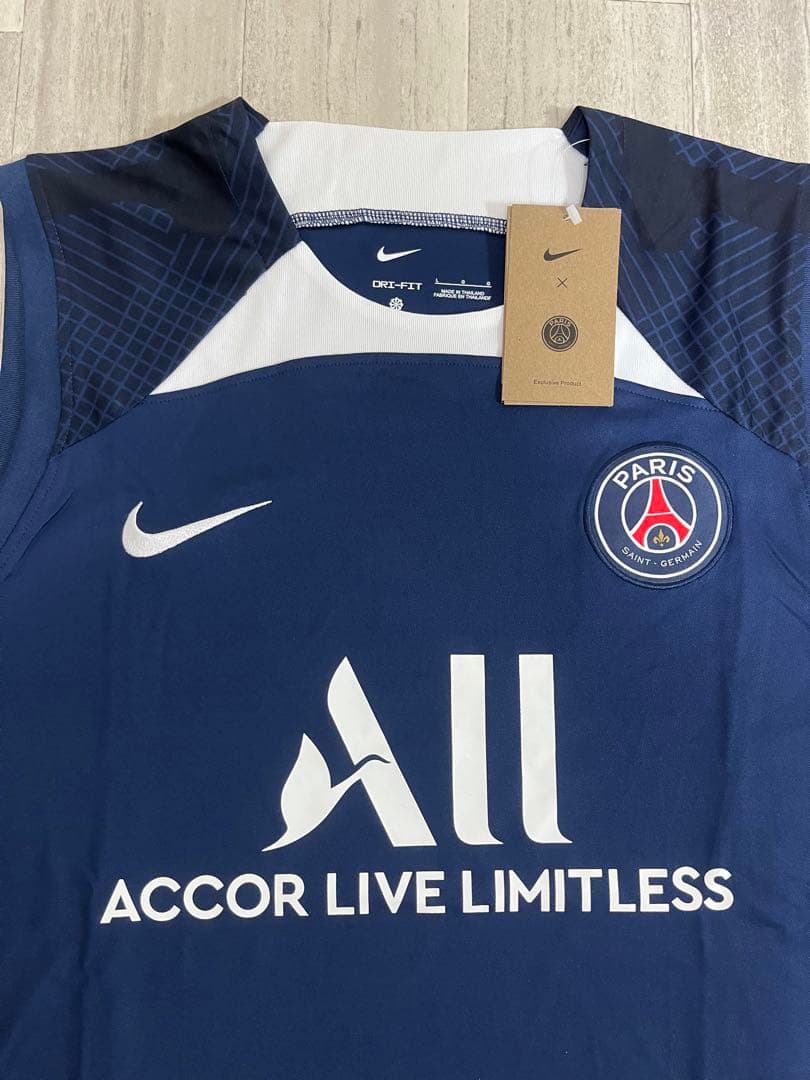 PSG トレーニングウェア（ノースリーブ）ナイキ Lサイズ