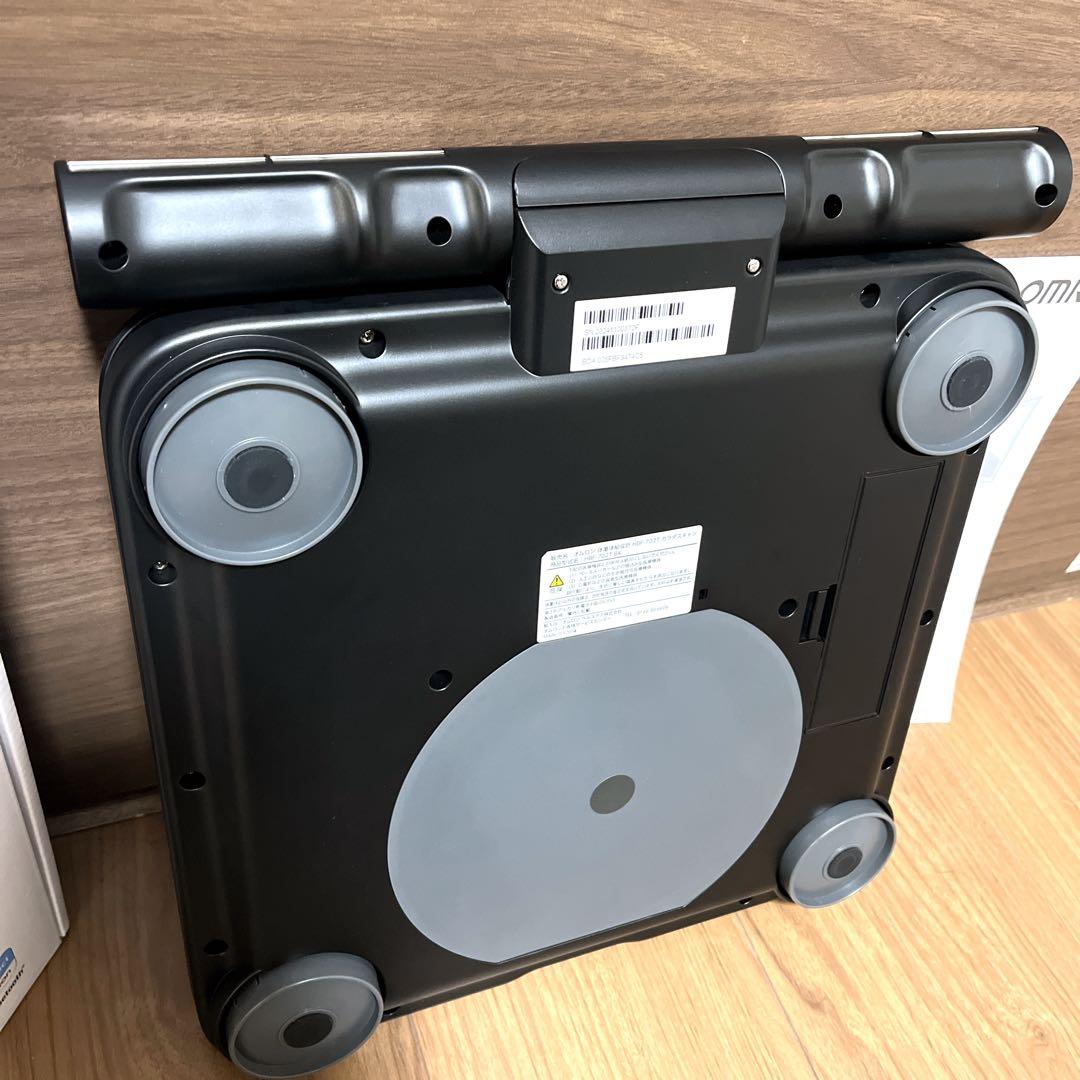 【未使用品】OMRON 体重体組成計 HBF-702T