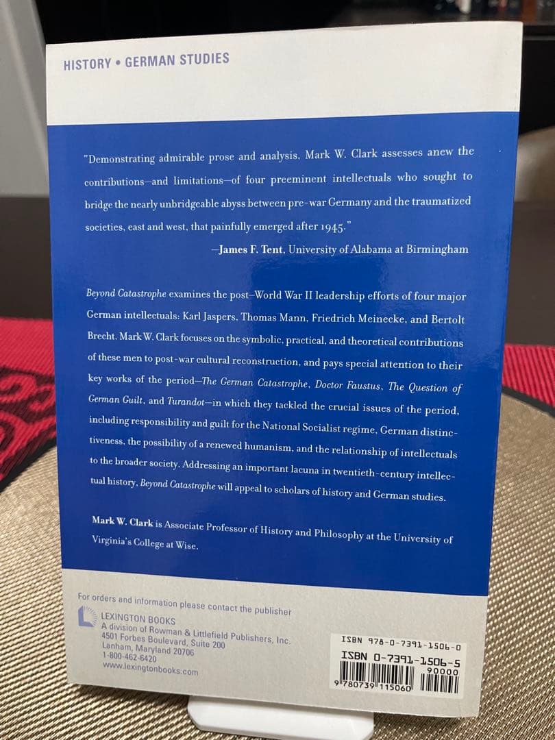 洋書 Beyond Catastrophe: Mark W. Clark