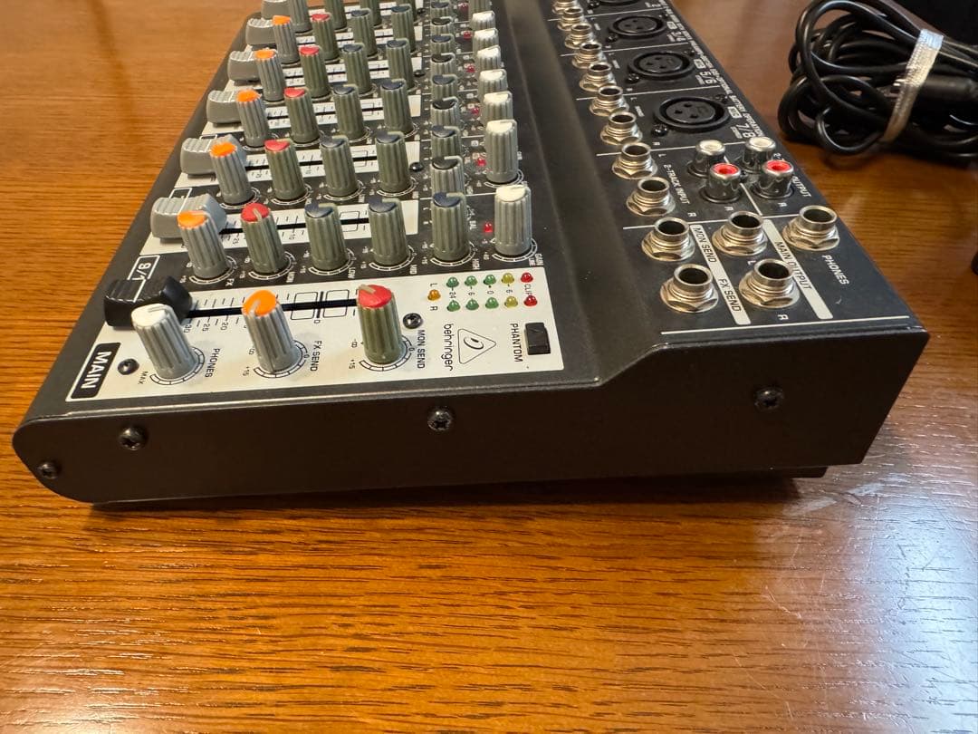 Behringer XENYX 1002B 電池駆動可
