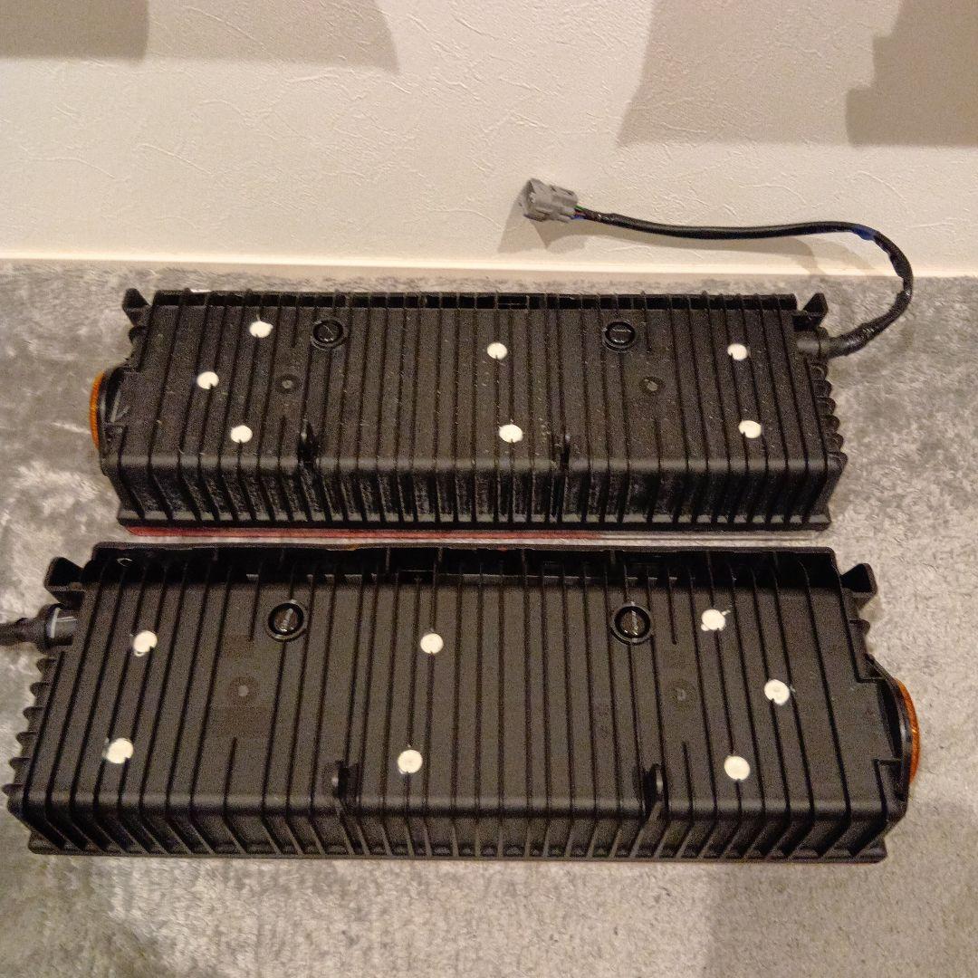 三菱ふそう新型スーパーグレート純正フルLEDテールランプ
