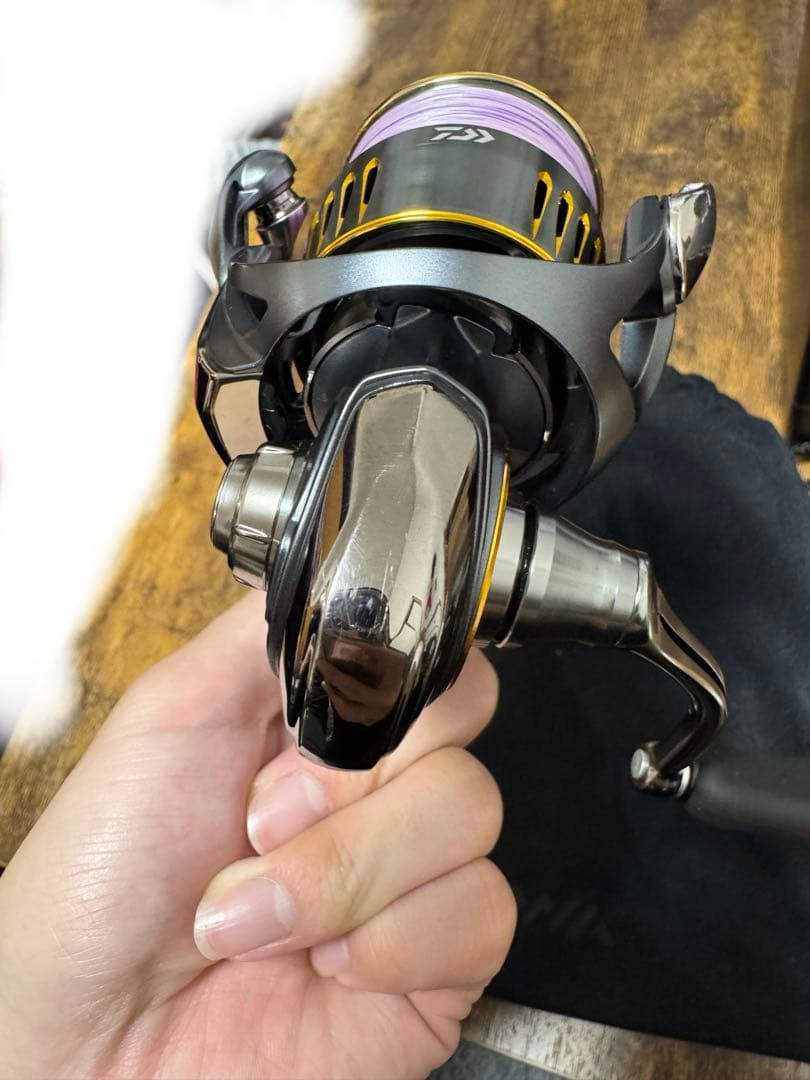 【値下げ交渉可】DAIWA 23 エアリティLT2500S