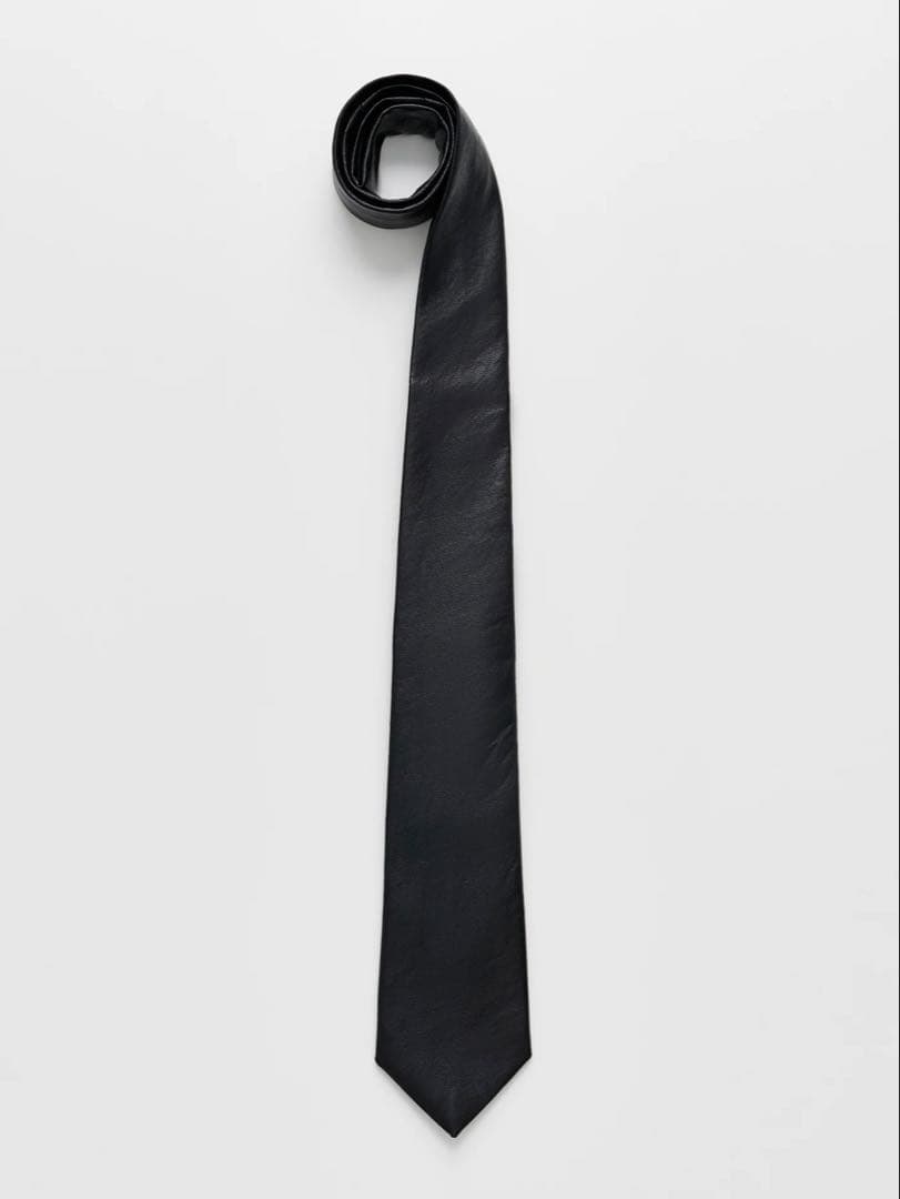 【OUR LEGACY(アワーレガシー)】TIE FAKE LEATHER