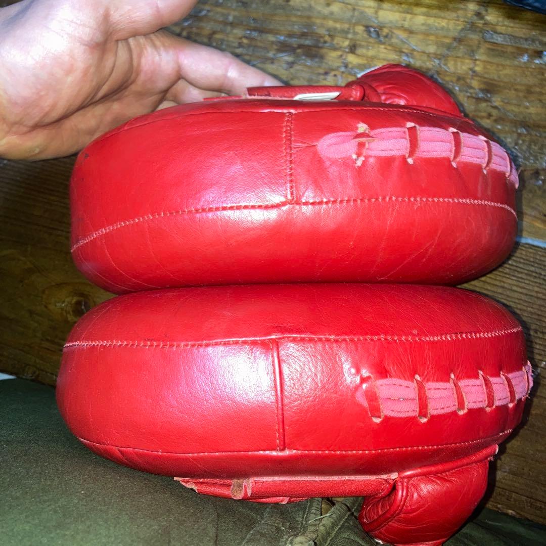 MMA MARTIAL WORLD パンチングミット 赤黒