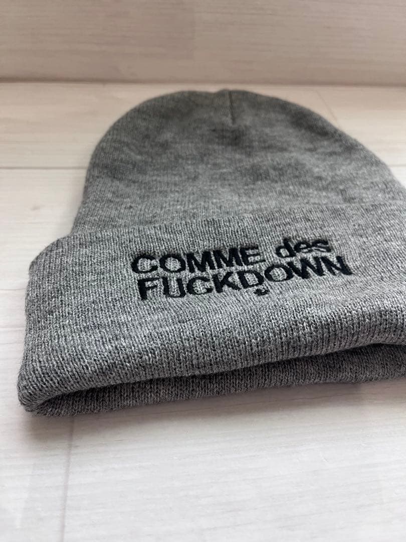 （美品）COMME des FUCKDOWN ニット帽 グレー