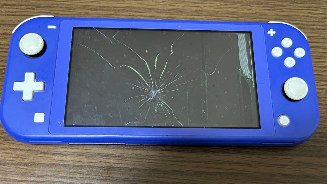 nintendoSwitchライト ブルー 画面割れ