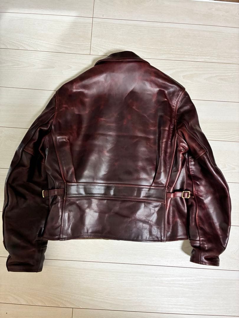 美品エアロレザー ハーフベルテッド