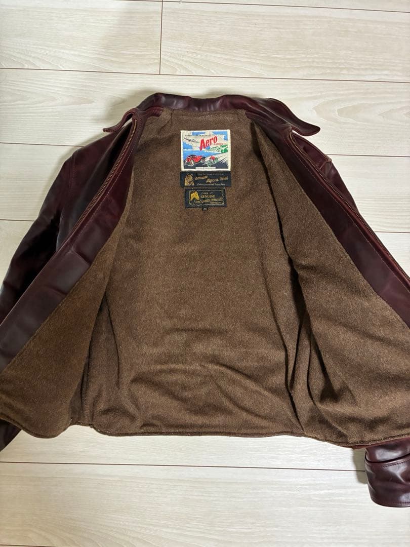 美品エアロレザー ハーフベルテッド