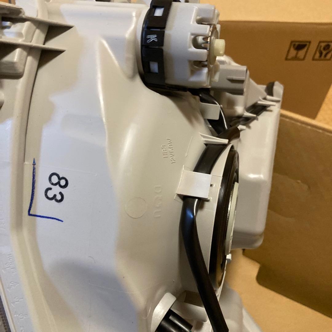ハイエースLEDヘッドランプシステム 83