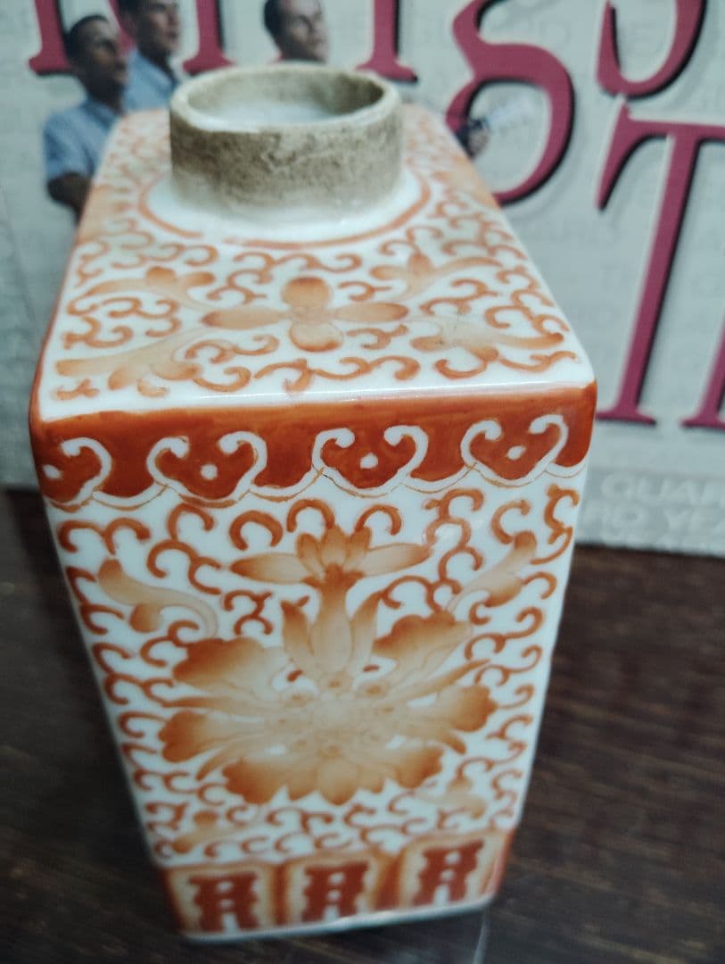 中国美術　赤絵　壺　時代物　アンティーク　レトロ