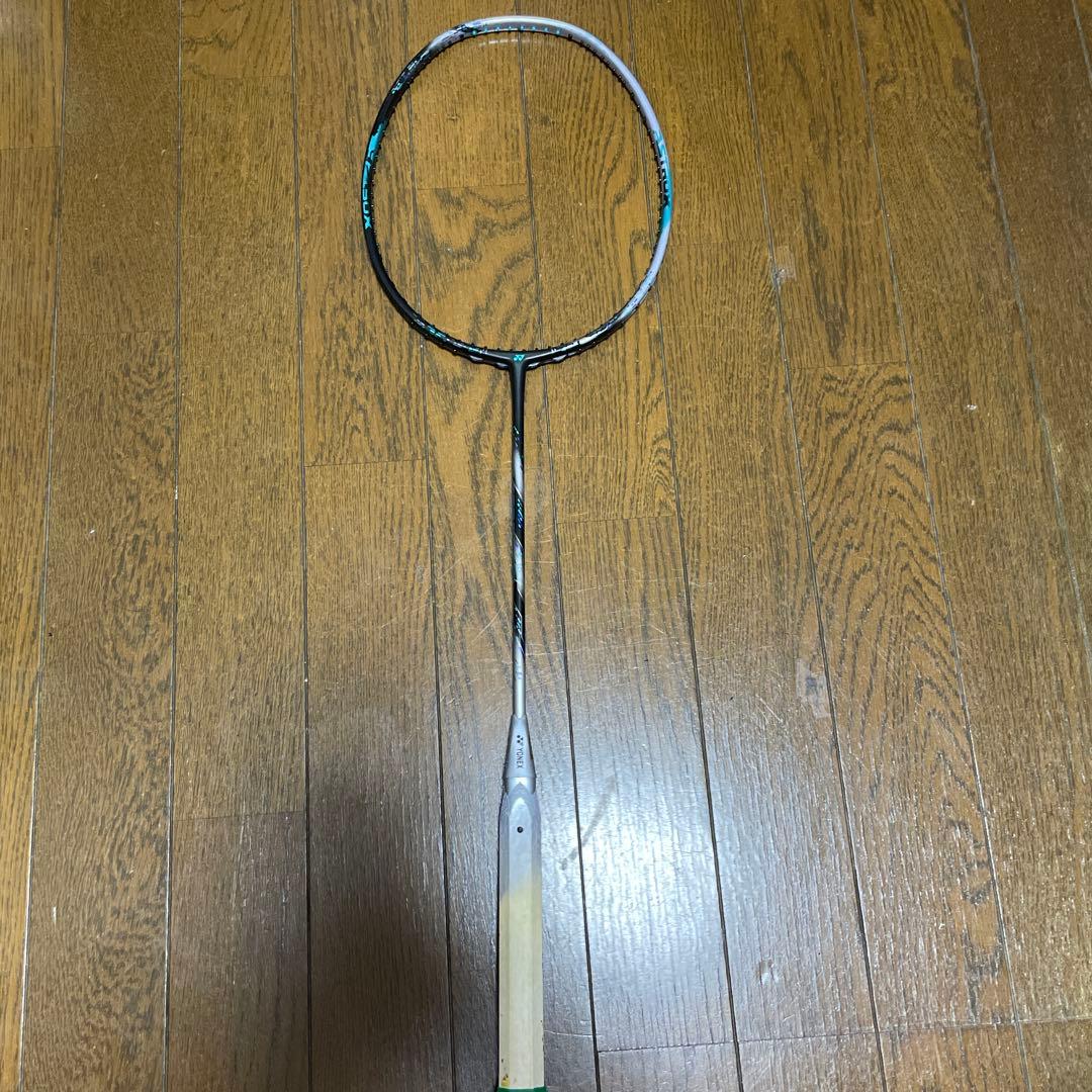 バドミントンアストロクス88dプロ