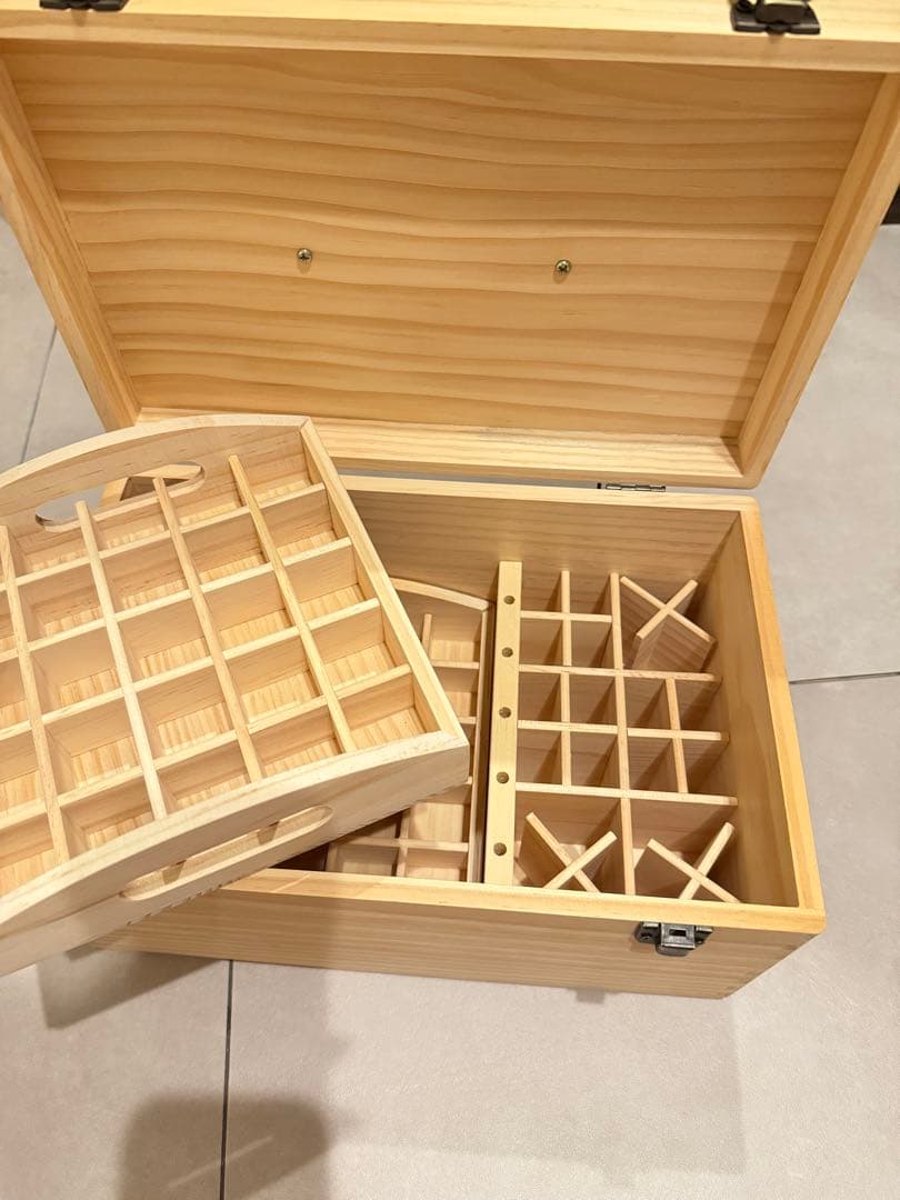 dōTERRA 木製コレクションボックス