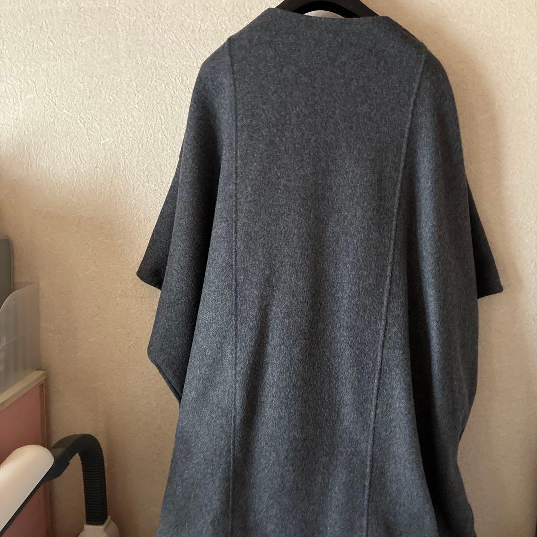 CLOCHEグレー ケープコート ボタン付き