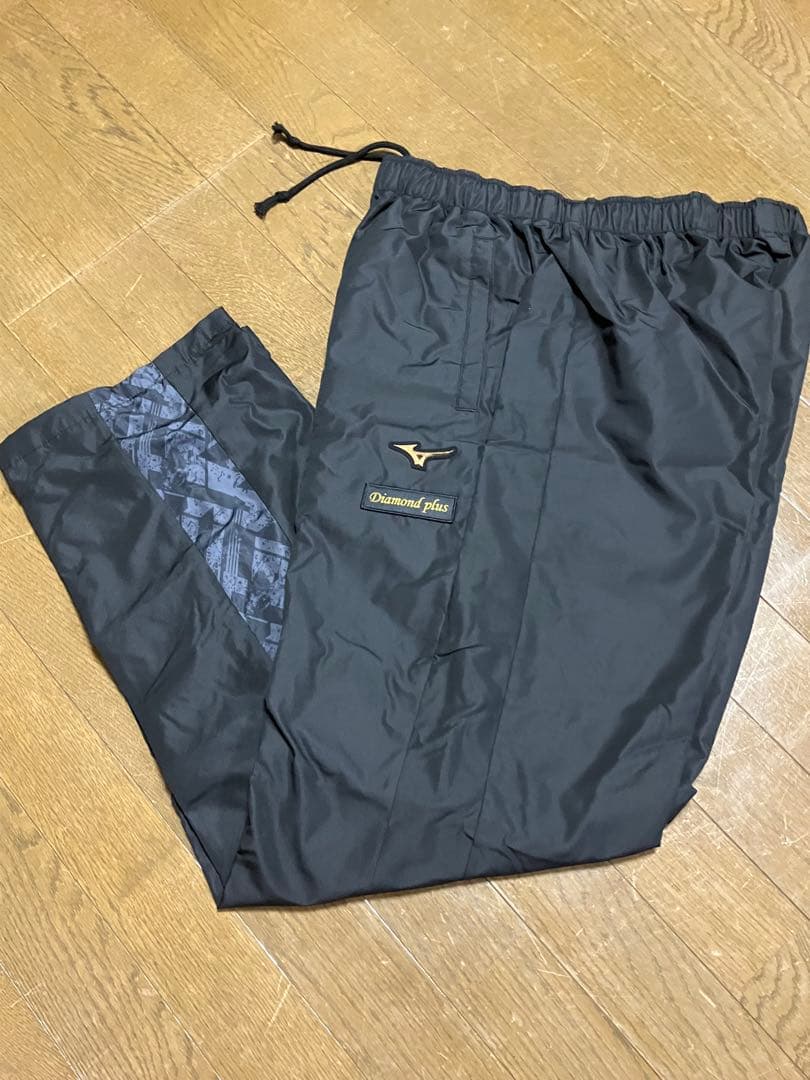 阪神タイガース　ウインドブレーカー　パンツ　アンダーシャツ　セット　ファンクラブ
