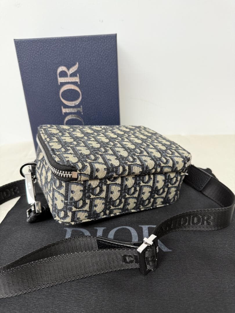 極美品 DIOR ロゴパターン ブラック ショルダーバッグ