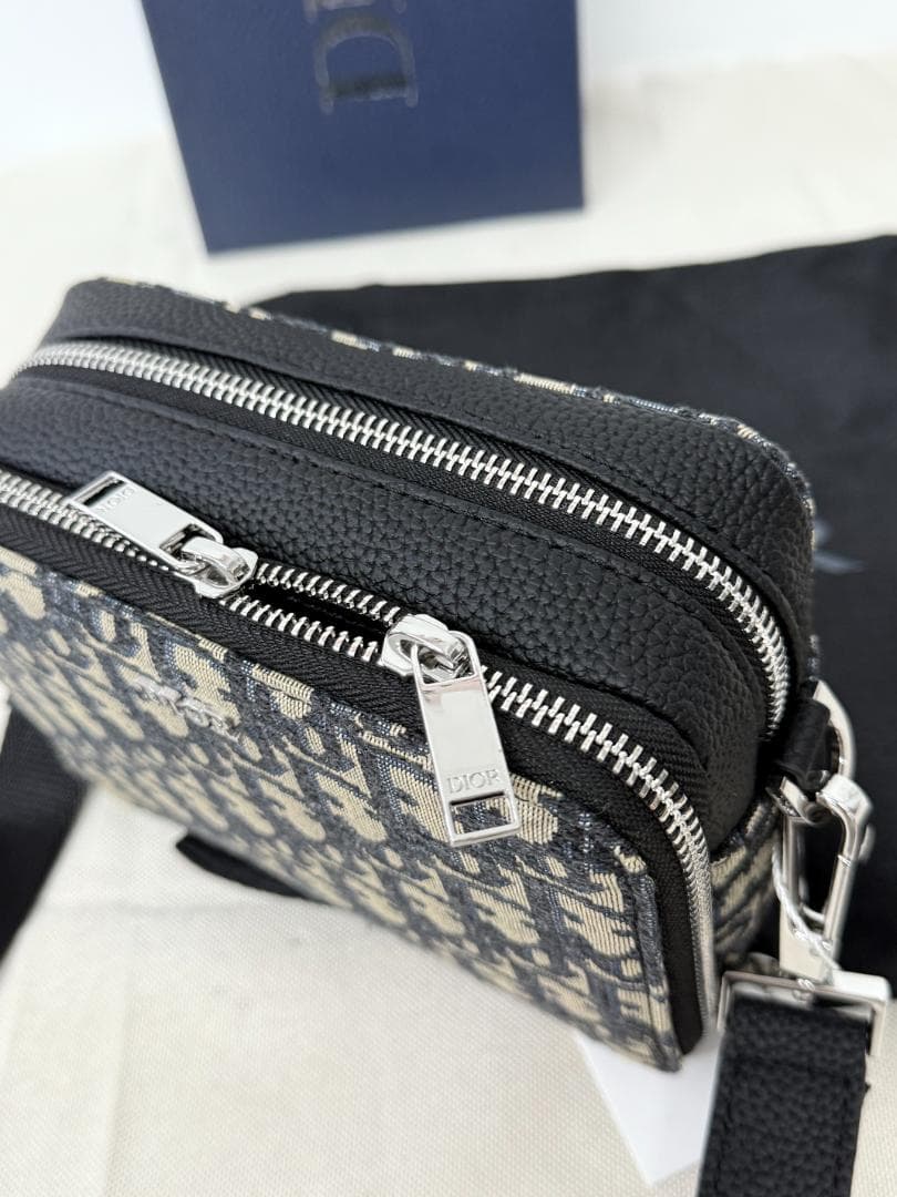 極美品 DIOR ロゴパターン ブラック ショルダーバッグ