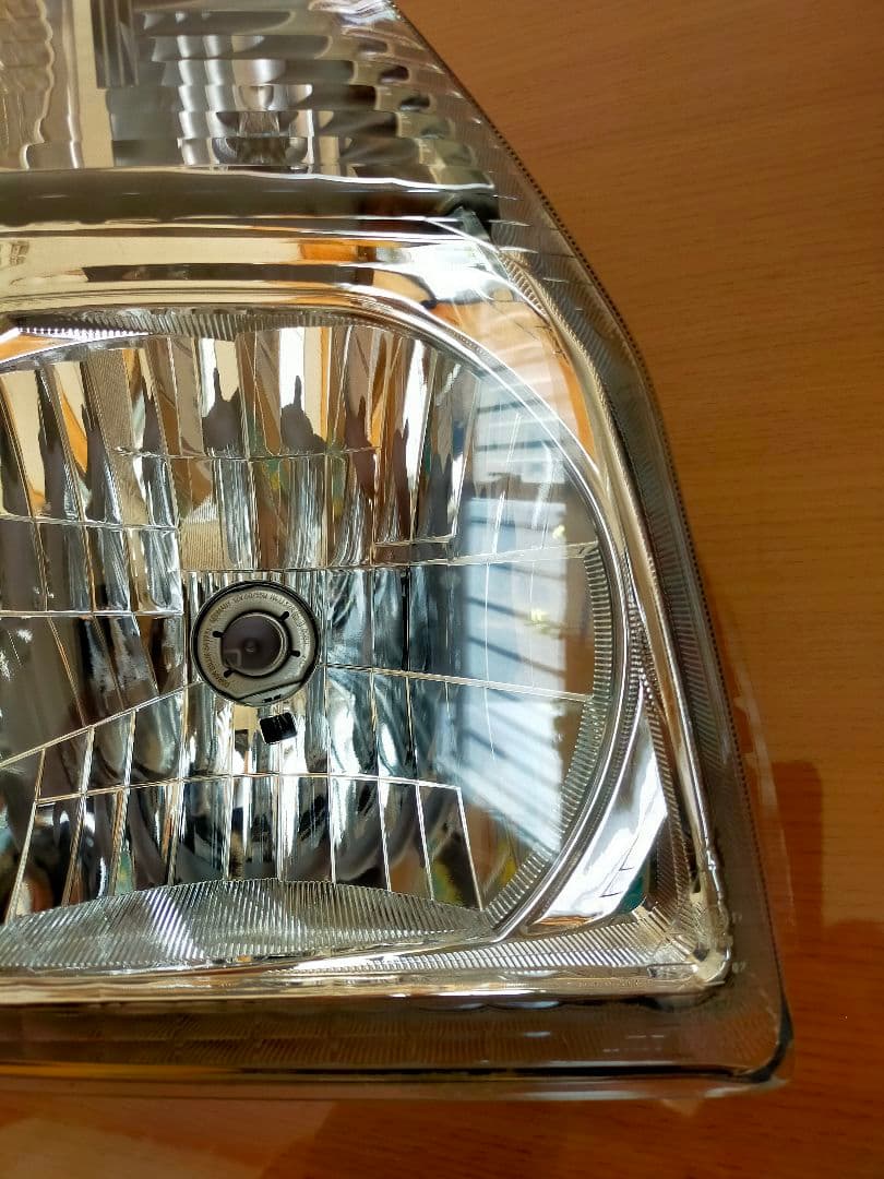 キャリイトラック　DA16T 右ヘッドライト　純正品